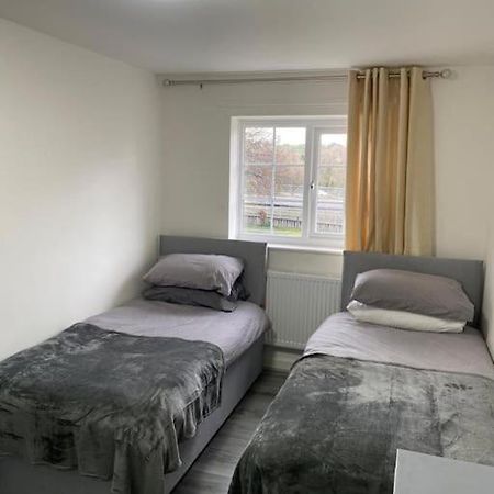 הוילה ליברפול 2 Bed House Sleeps 4-5 מראה חיצוני תמונה