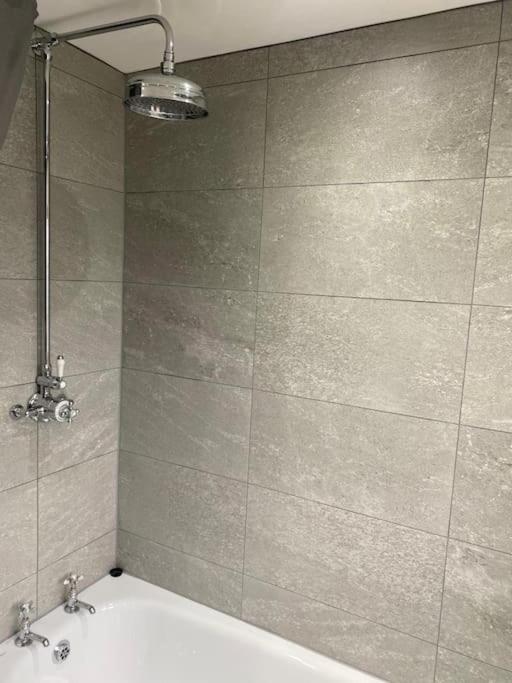 הוילה ליברפול 2 Bed House Sleeps 4-5 מראה חיצוני תמונה